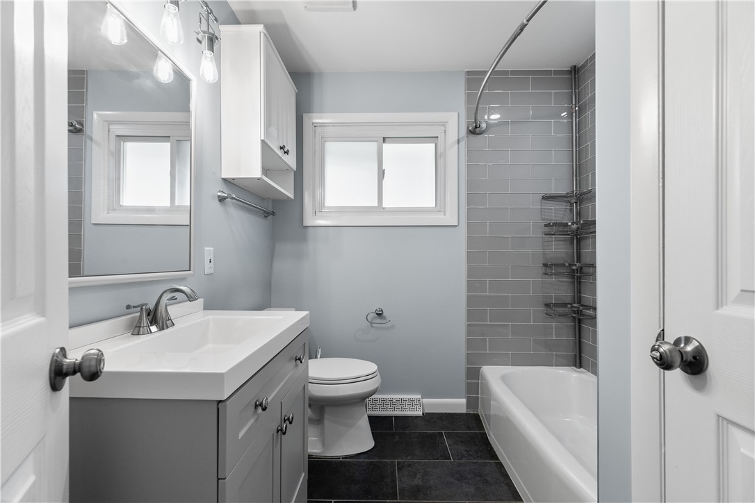 14 Wilson Road Middletown, RI 02842 - Photo 21 of 40