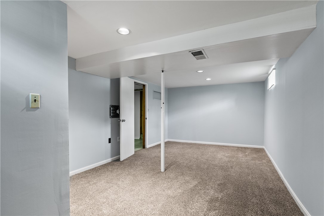 14 Wilson Road Middletown, RI 02842 - Photo 27 of 40