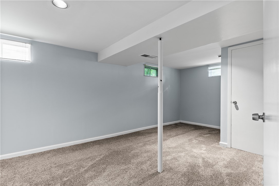14 Wilson Road Middletown, RI 02842 - Photo 28 of 40