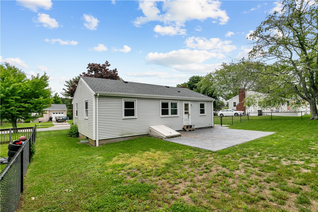 14 Wilson Road Middletown, RI 02842 - Photo 30 of 40