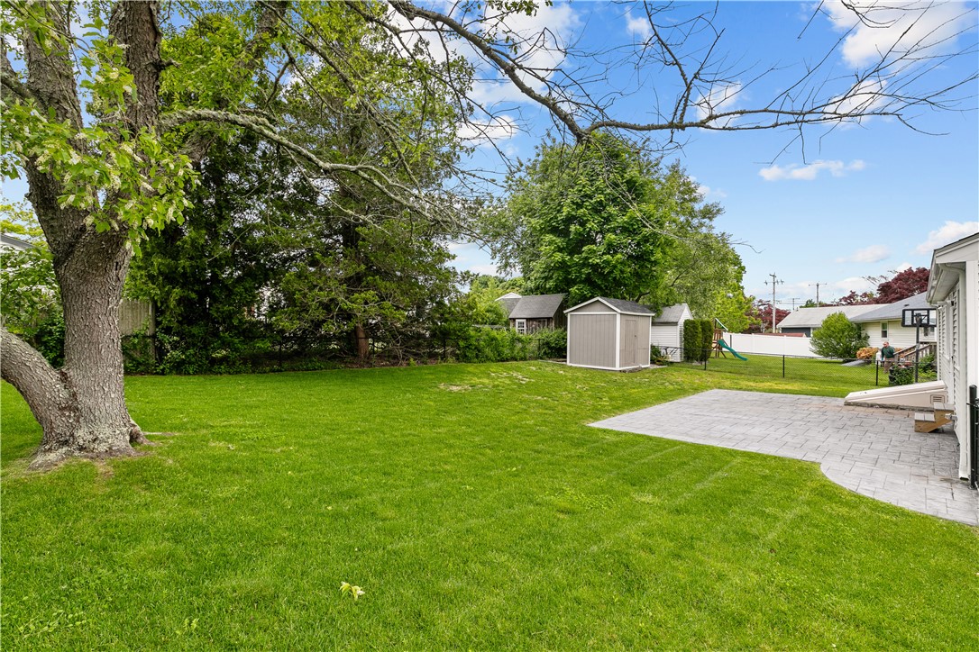 14 Wilson Road Middletown, RI 02842 - Photo 33 of 40