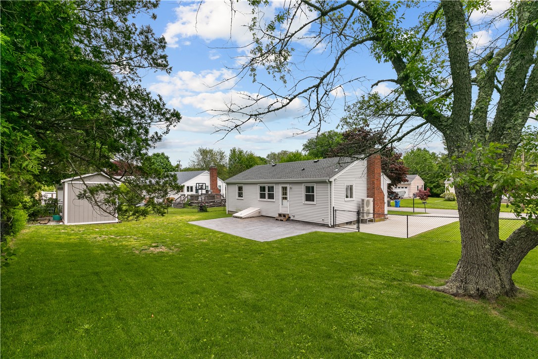 14 Wilson Road Middletown, RI 02842 - Photo 34 of 40