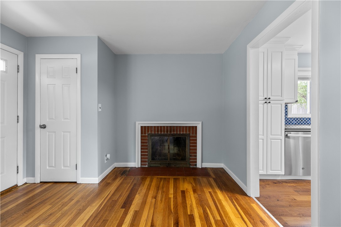 14 Wilson Road Middletown, RI 02842 - Photo 6 of 40