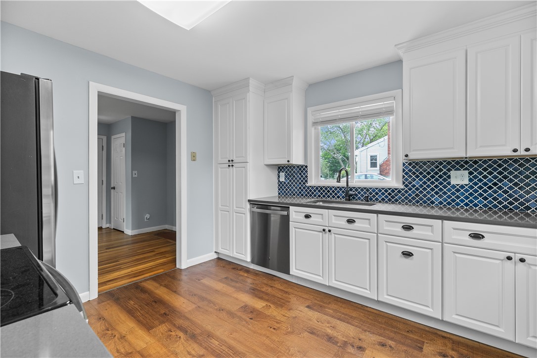 14 Wilson Road Middletown, RI 02842 - Photo 10 of 40