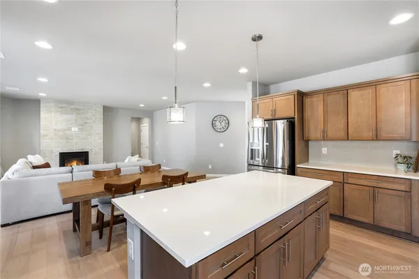 $699,950 | 16823 124th Ave Court East, Puyallup, WA 98374