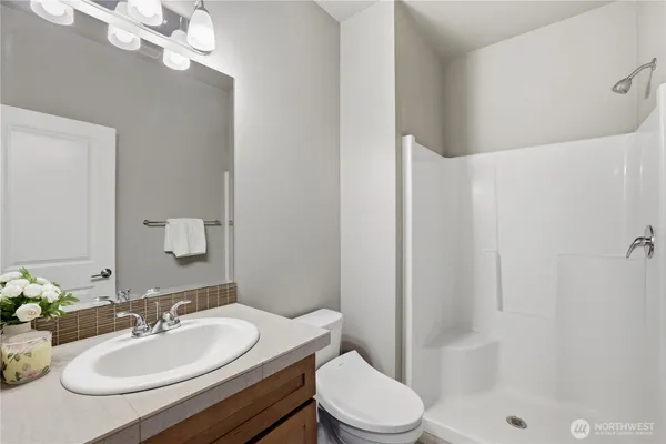 $699,950 | 16823 124th Ave Court East, Puyallup, WA 98374