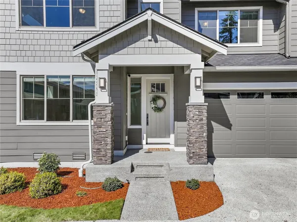 $699,950 | 16823 124th Ave Court East, Puyallup, WA 98374