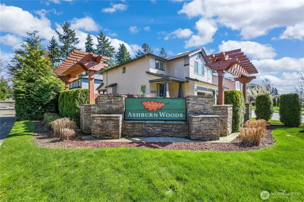 $699,950 | 16823 124th Ave Court East, Puyallup, WA 98374