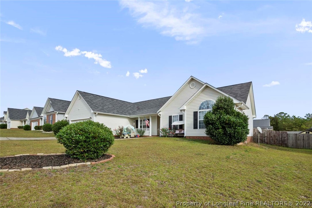 4425 Harborgate Road Hope Mills, NC 28348 - Photo 3 of 35 Gallery Image 3
