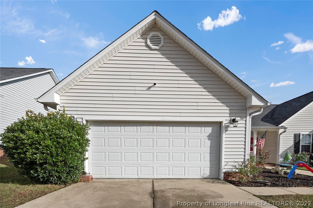 4425 Harborgate Road Hope Mills, NC 28348 - Photo 4 of 35 Gallery Image 4