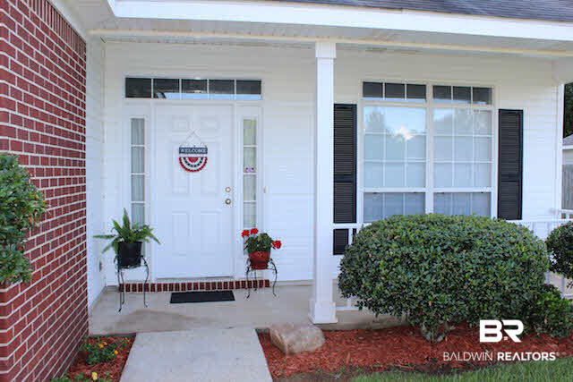 28702 Canterbury Road Daphne, AL 36526 - Photo 2 of 25 Inviting Front Porch