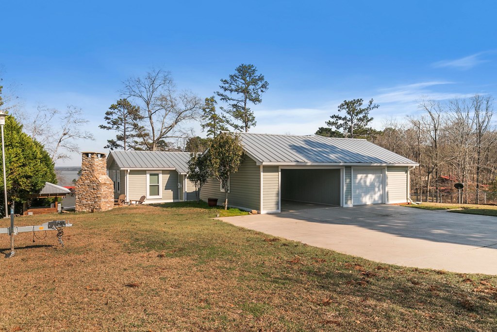 1033 Lakeview Street Abbeville, AL 36310 - Photo 2 of 61