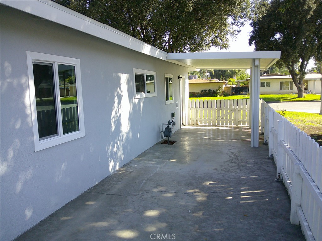 3170 Ronald Street Riverside, CA 92506 - Photo 11 of 40 covered patio
