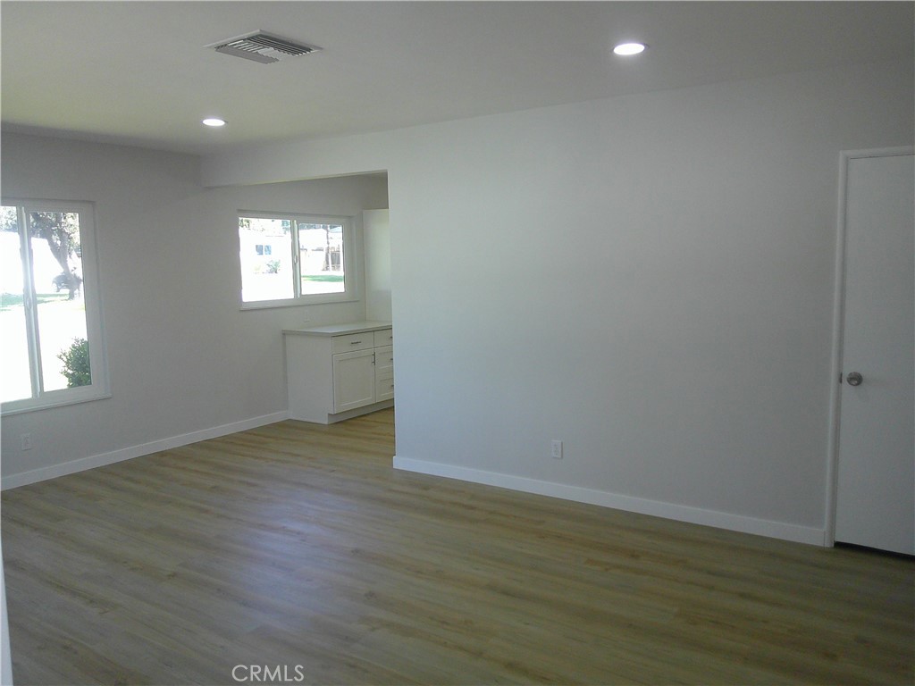 3170 Ronald Street Riverside, CA 92506 - Photo 16 of 40 living room