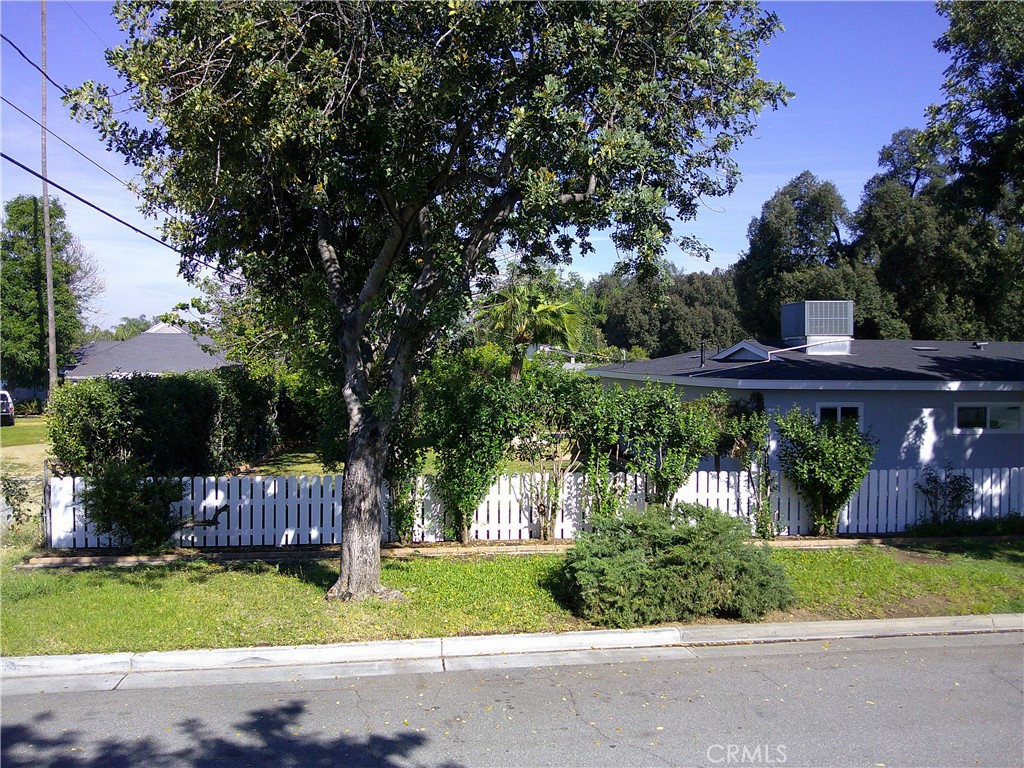3170 Ronald Street Riverside, CA 92506 - Photo 7 of 40 side