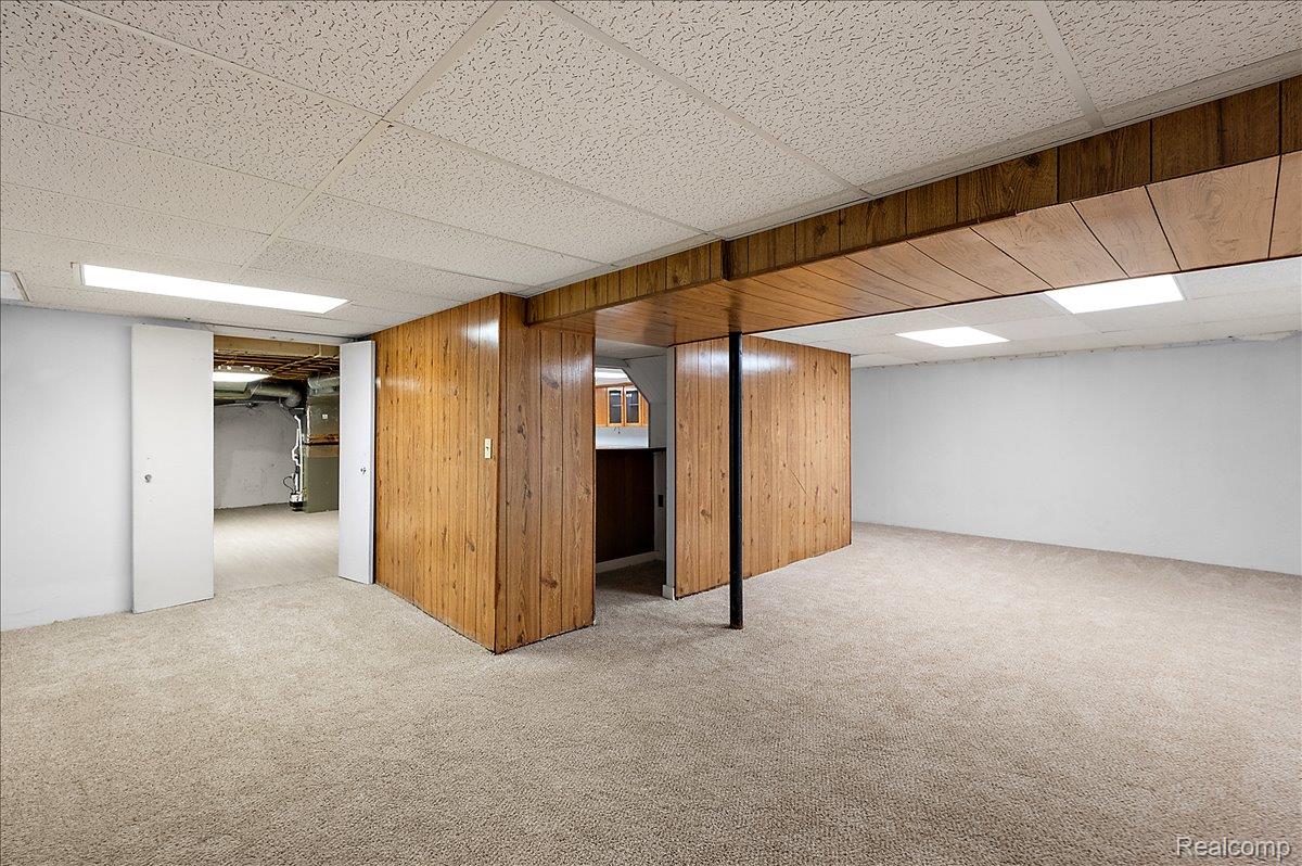 536 Rolling Rock Road Bloomfield Hills, MI 48304 - Photo 39 of 48 85-536 Rolling Rock Dr-85.jpg
