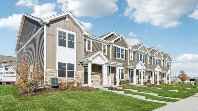 $324,990 | 3179 Grande Trail, Yorkville, IL 60560