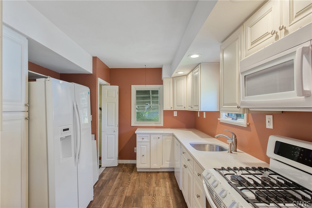 201 Sheridan Road Salina, NY 13090 - Photo 12 of 31