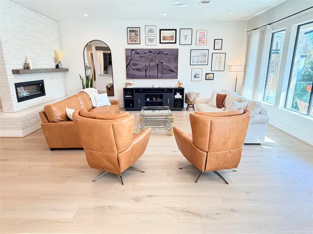 $1,675,000 | 3021 Blue Bonnet Boulevard, Houston, TX 77025