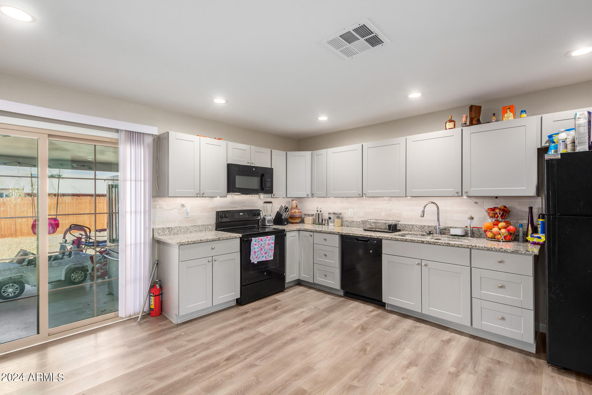 320 West Darrow Street Phoenix, AZ 85041 - Photo 11 of 28 11-Darrow