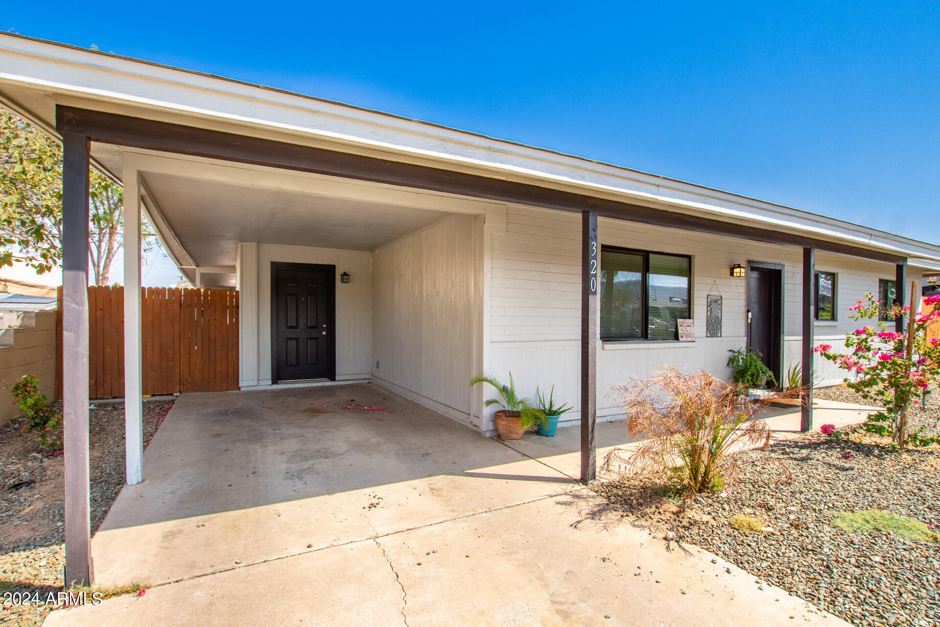 320 West Darrow Street Phoenix, AZ 85041 - Photo 5 of 28 05-Darrow