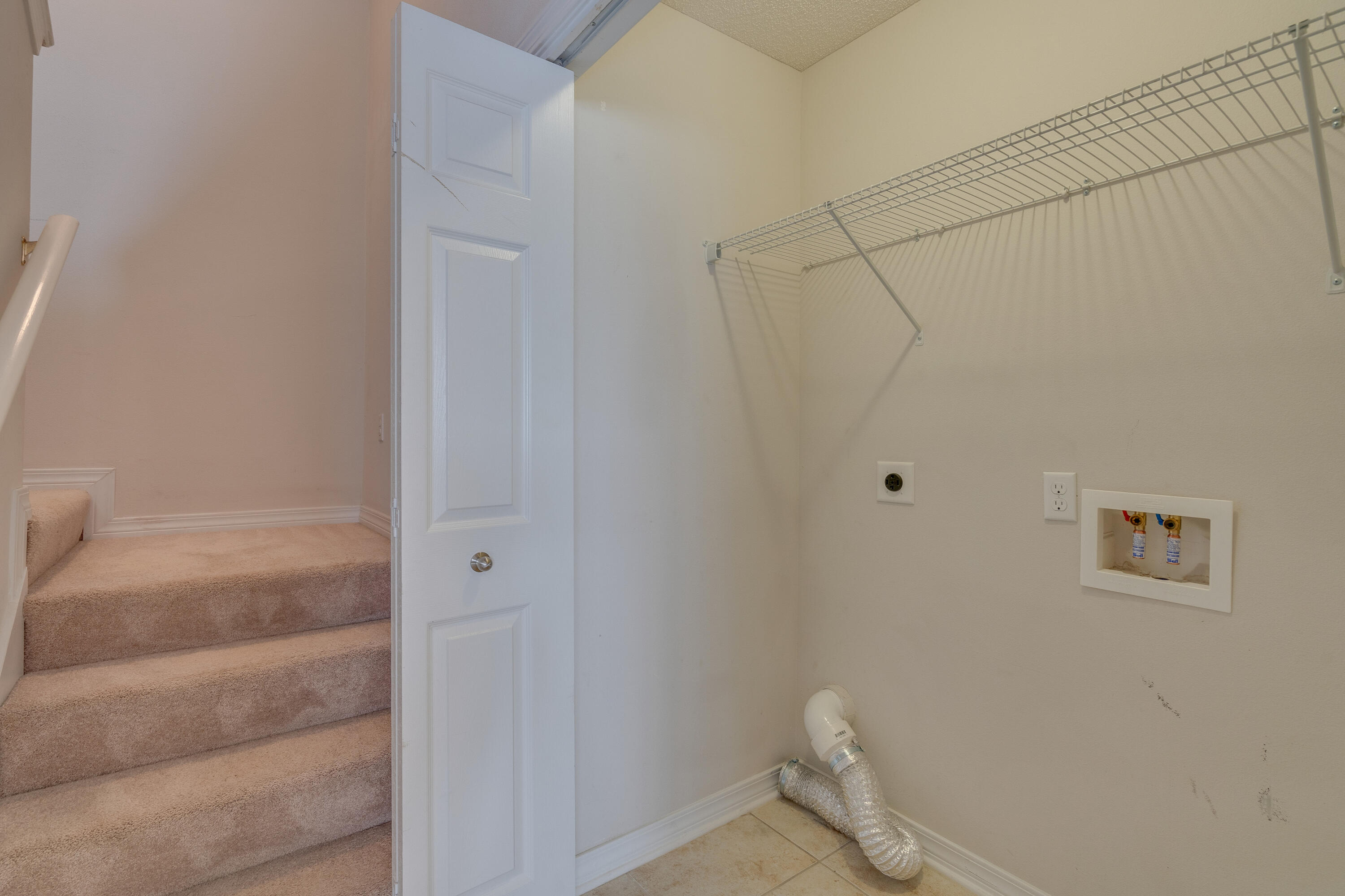 315 Dahlquist Drive Crestview, FL 32539 - Photo 16 of 32 a bathroom with a shower