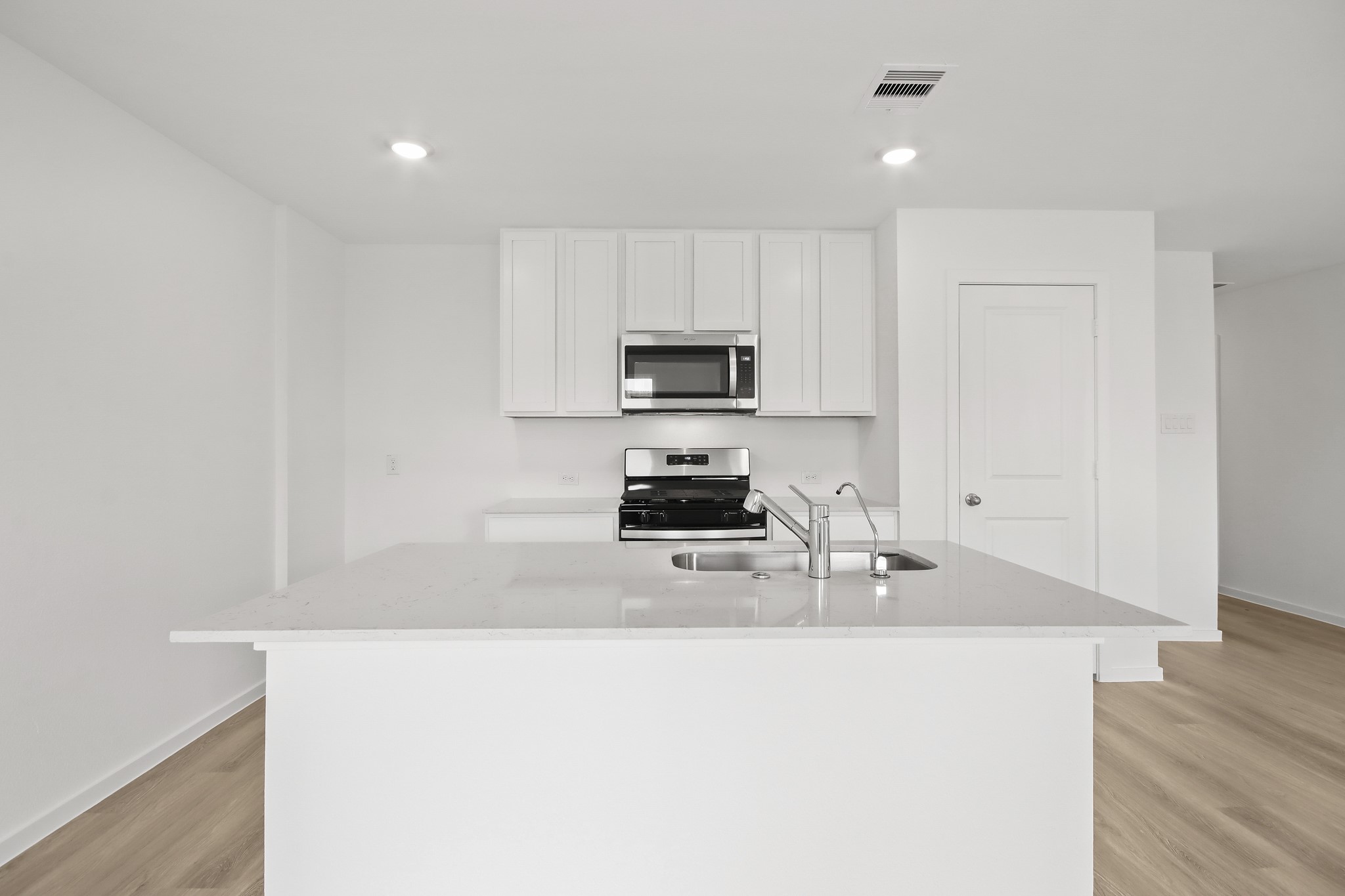988 Sutherland Fls Street Conroe, TX 77303 - Photo 4 of 23