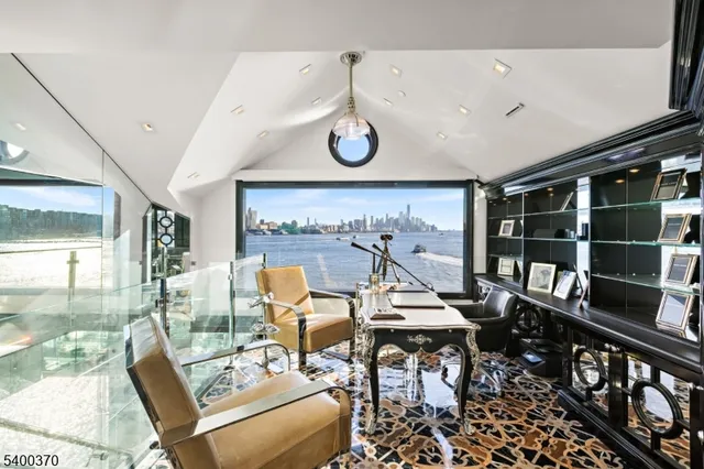 $6,500,000 | 600 Harbor Boulevard, Unit 1079, Weehawken, NJ 07086