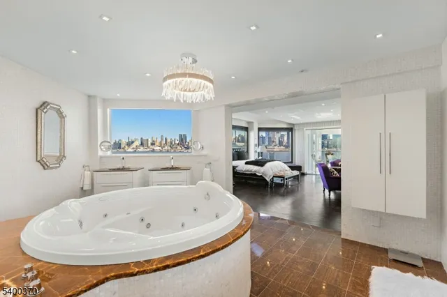 $6,500,000 | 600 Harbor Boulevard, Unit 1079, Weehawken, NJ 07086