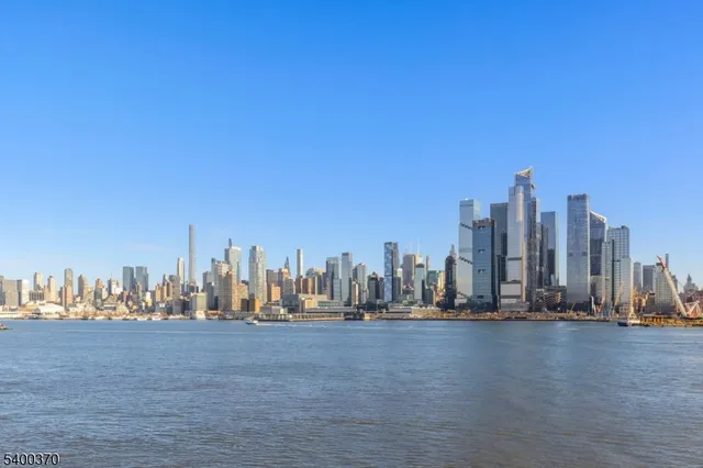 $6,500,000 | 600 Harbor Boulevard, Unit 1079, Weehawken, NJ 07086