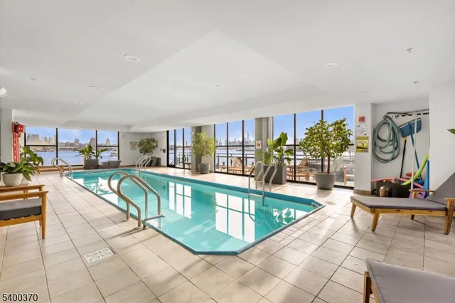 $6,500,000 | 600 Harbor Boulevard, Unit 1079, Weehawken, NJ 07086