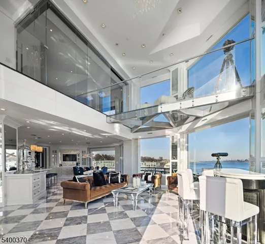 $6,500,000 | 600 Harbor Boulevard, Unit 1079, Weehawken, NJ 07086