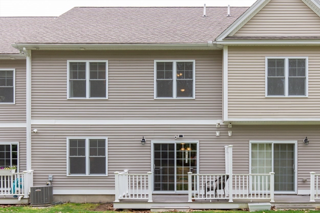 89 Woodview Way, Unit 89 Manchester, NH 03102 - Photo 38 of 42