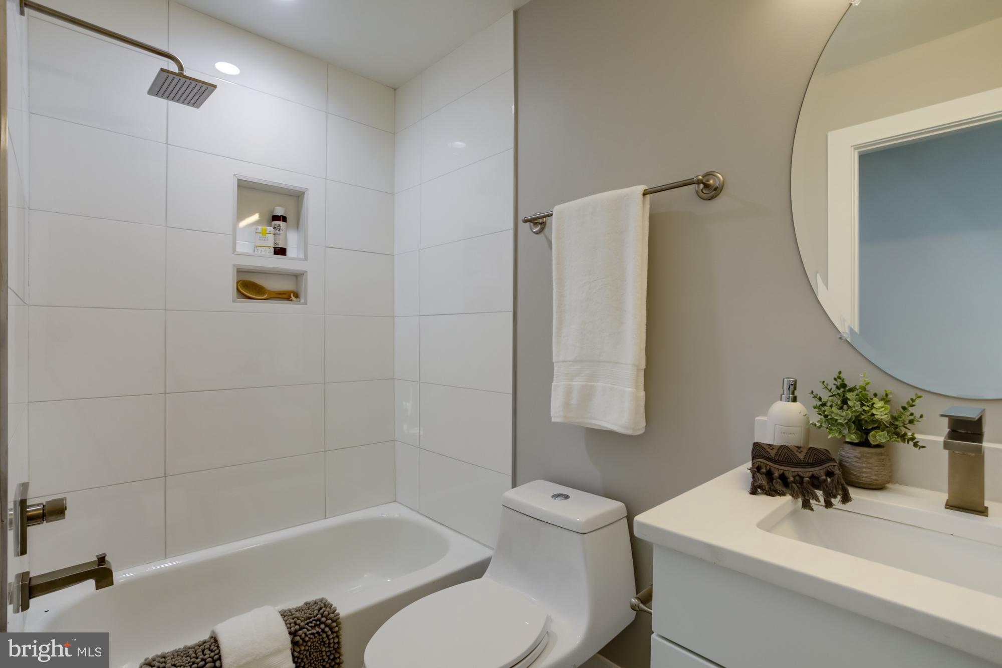 1615 6th Street Northwest, Unit 2 Washington, DC 20001 - Photo 20 of 25 2nd full bath