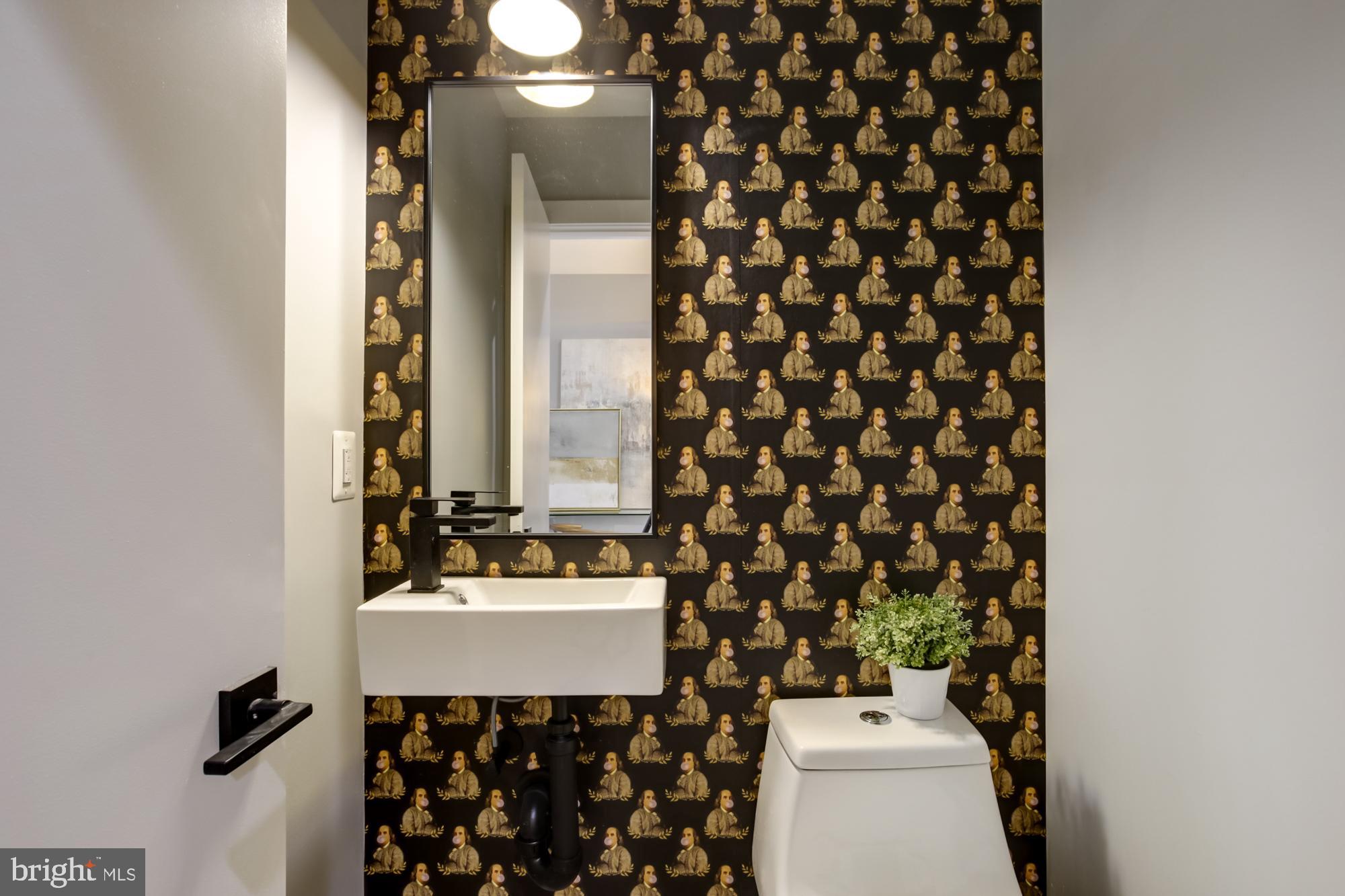 1615 6th Street Northwest, Unit 2 Washington, DC 20001 - Photo 9 of 25 Super fun 1/2 bath for guests