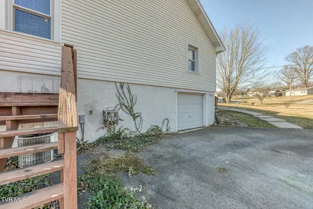 $189,000 | 209 Crossway Road, Bristol, VA 24201