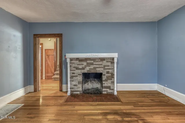 $189,000 | 209 Crossway Road, Bristol, VA 24201