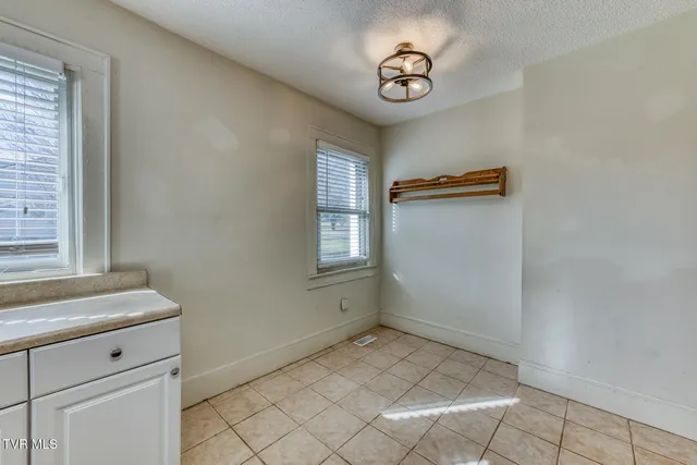 $189,000 | 209 Crossway Road, Bristol, VA 24201