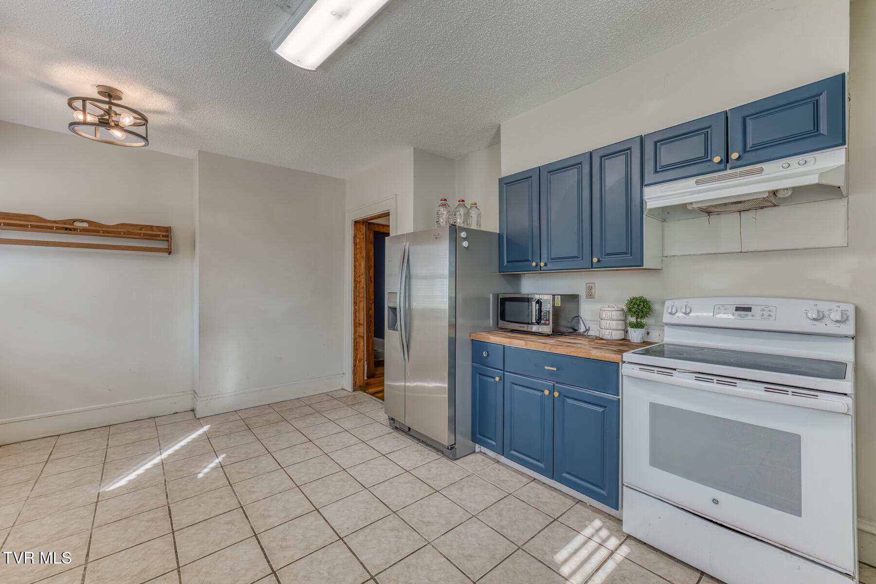 209 Crossway Road Bristol, VA 24201 - Photo 27 of 47 209 Crossway Rd-15