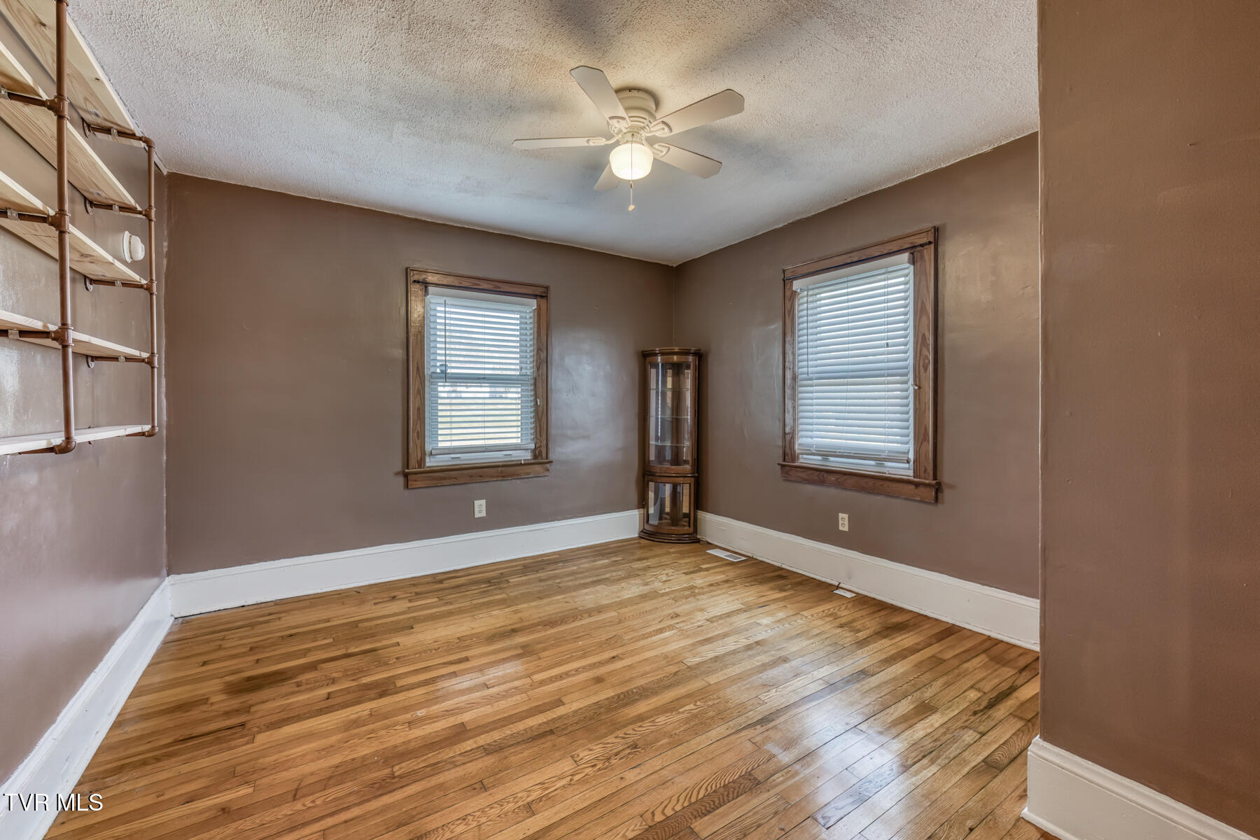 209 Crossway Road Bristol, VA 24201 - Photo 28 of 47 209 Crossway Rd-18