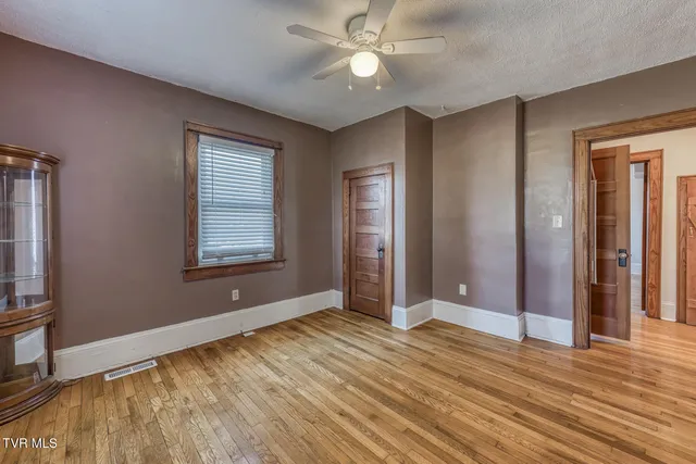 $189,000 | 209 Crossway Road, Bristol, VA 24201