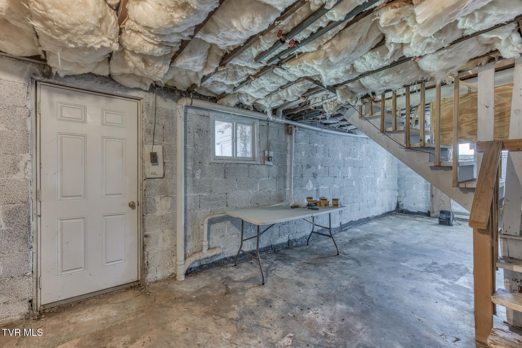 209 Crossway Road Bristol, VA 24201 - Photo 42 of 47 209 Crossway Rd-30