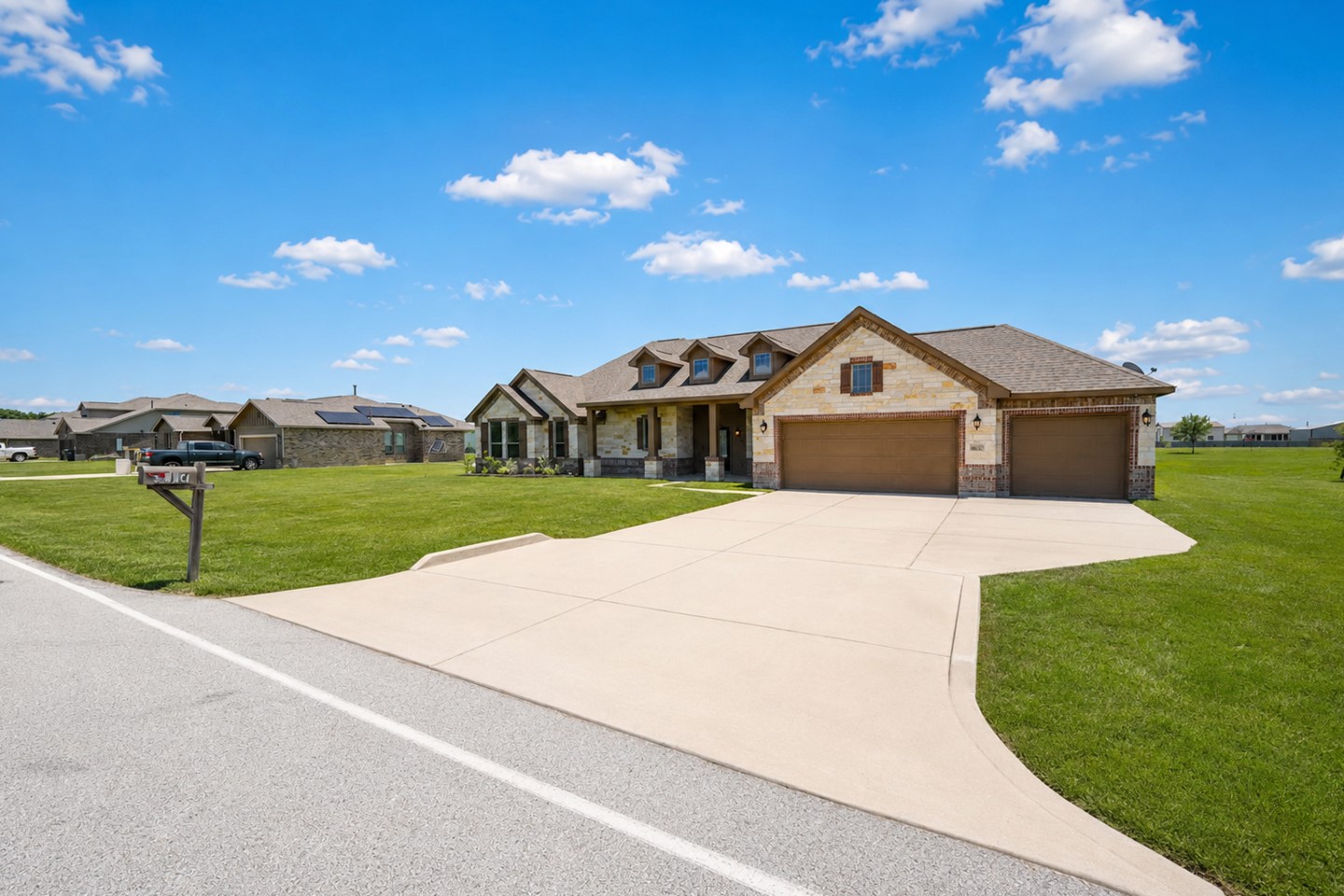 8007 Lehman Road Beasley, TX 77417 - Photo 2 of 39