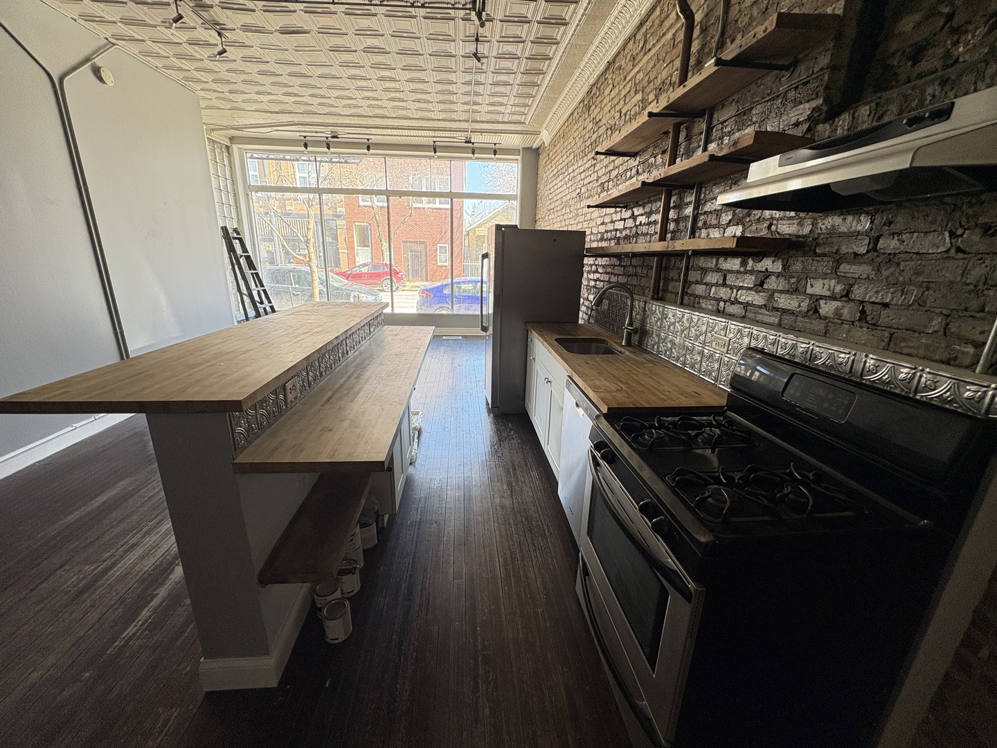 3254 South Morgan Street, Unit COMM Chicago, IL 60608 - Photo 4 of 11