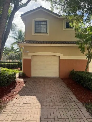 $3,800 | 3872 Tree Top Drive, Unit 3872, Weston, FL 33332