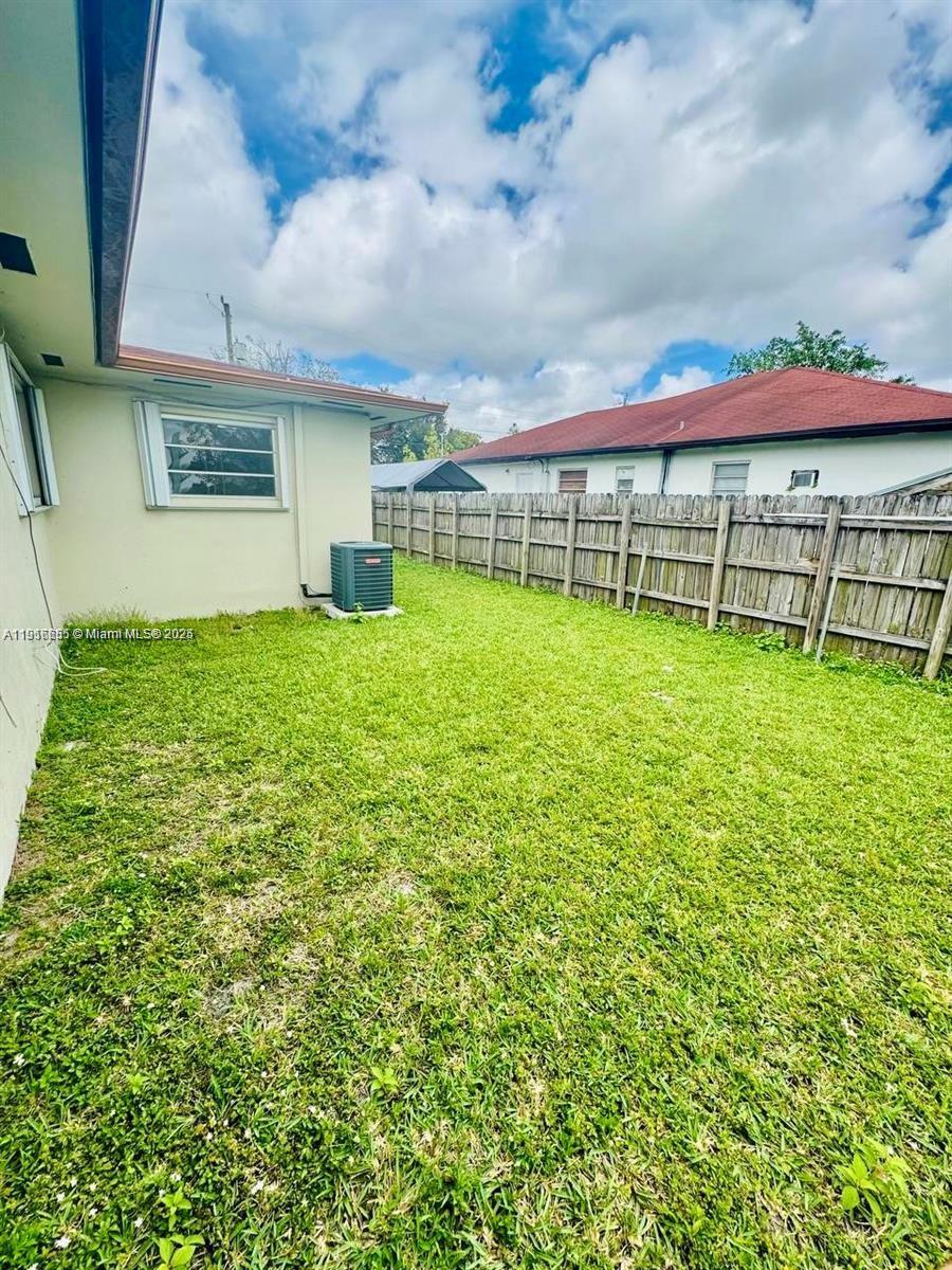 7880 Grand Canal Drive, Unit 1 Miami, FL 33144 - Photo 16 of 16 Gallery Image 16