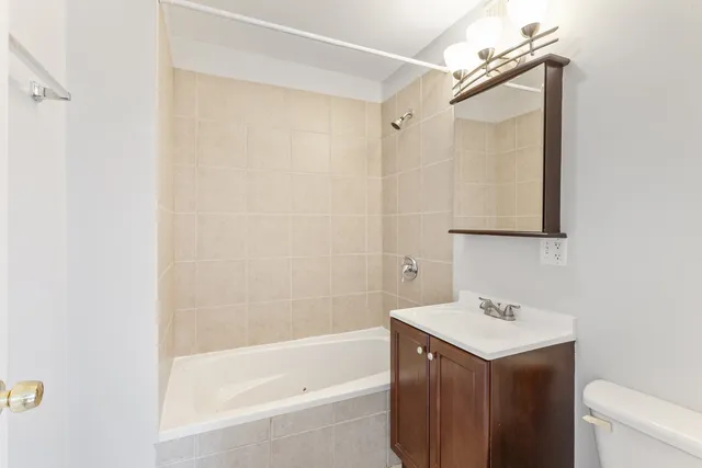 $2,169 | 7616 North Marshfield Avenue, Unit 501, Chicago, IL 60626