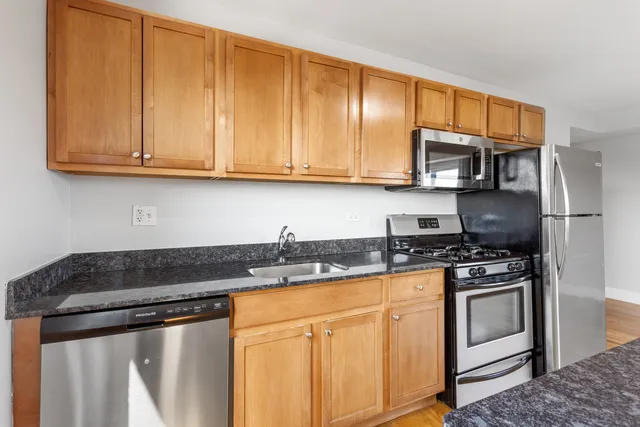 $2,169 | 7616 North Marshfield Avenue, Unit 501, Chicago, IL 60626