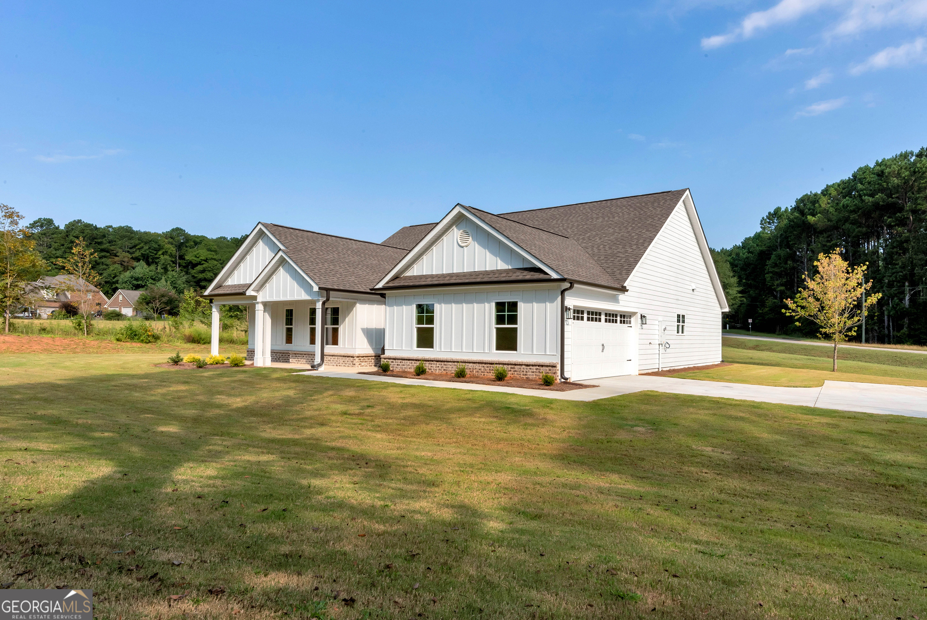 6376 Brockton Loop Jefferson, GA 30549 - Photo 8 of 59