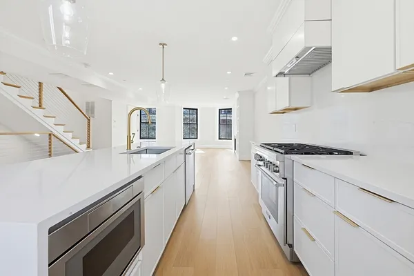 $2,335,000 | 667 Tremont Street, Unit PH, Boston, MA 02118